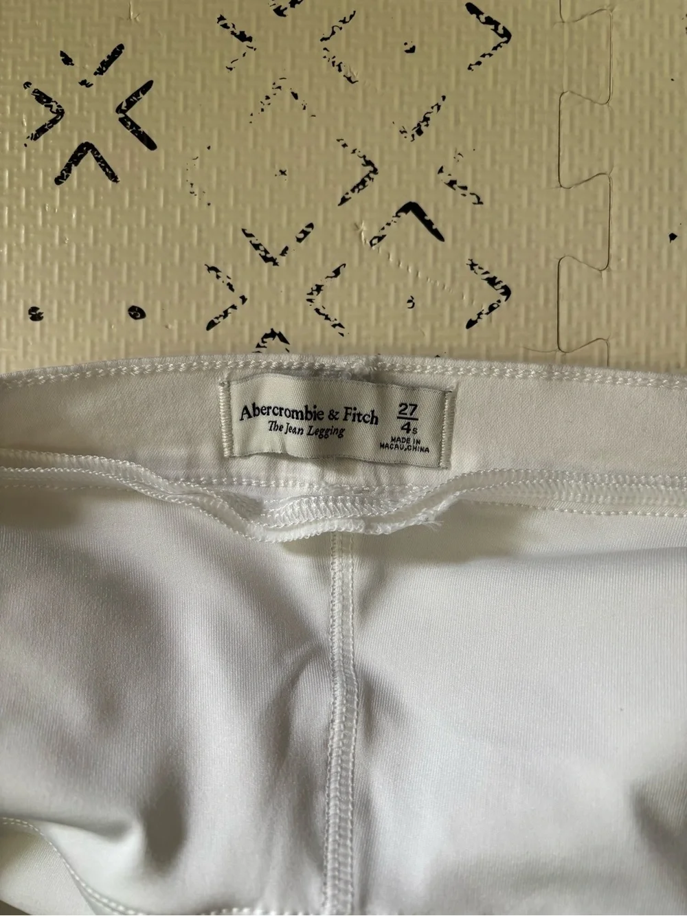 Abercrombie & Fitch Maternity The Jean Legging - Picture 4 of 5